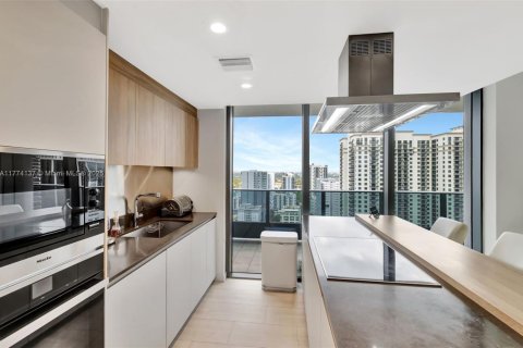 Condominio en venta en Miami, Florida, 2 dormitorios, 134.34 m2 № 2034470 - foto 11