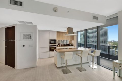 Condominio en venta en Miami, Florida, 2 dormitorios, 134.34 m2 № 2034470 - foto 12