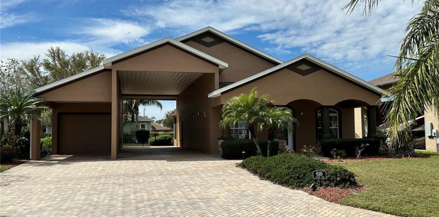 Villa ou maison à Polk City, Floride 2 chambres, 124.86 m2 № 1902495
