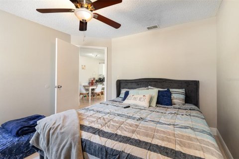 Condo in Lake Mary, Florida, 2 bedrooms  № 1572654 - photo 12