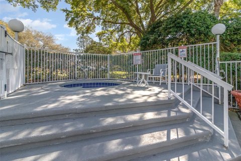 Condo in Lake Mary, Florida, 2 bedrooms  № 1572654 - photo 22