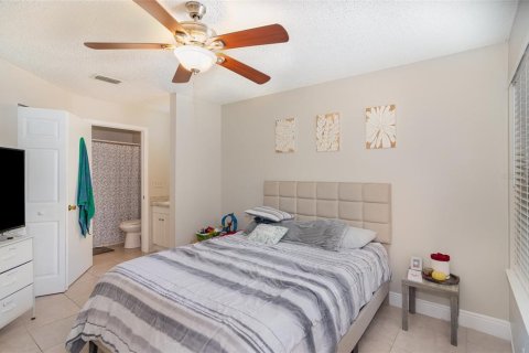 Condo in Lake Mary, Florida, 2 bedrooms  № 1572654 - photo 8