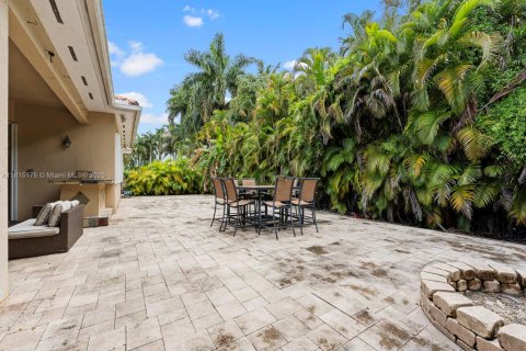 Снять в аренду виллу или дом в Катлер-Бей, Флорида 5 спален, 284.37м2, № 1957806 - фото 30