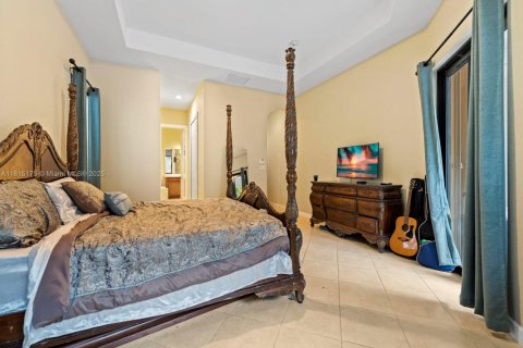 Снять в аренду виллу или дом в Катлер-Бей, Флорида 5 спален, 284.37м2, № 1957806 - фото 20