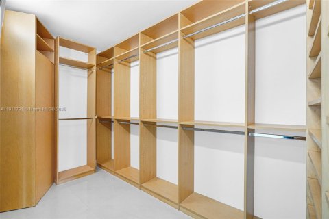 Condominio en alquiler en Sunny Isles Beach, Florida, 3 dormitorios, 187.66 m2 № 1970504 - foto 29