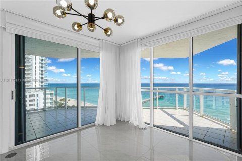 Condominio en alquiler en Sunny Isles Beach, Florida, 3 dormitorios, 187.66 m2 № 1970504 - foto 7