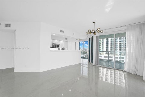 Condominio en alquiler en Sunny Isles Beach, Florida, 3 dormitorios, 187.66 m2 № 1970504 - foto 10