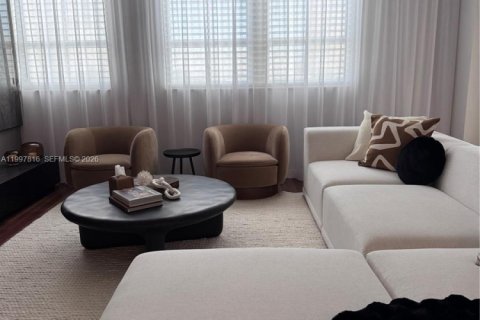 Снять в аренду квартиру в Майами, Флорида 3 спальни, 159.61м2, № 2067165 - фото 4