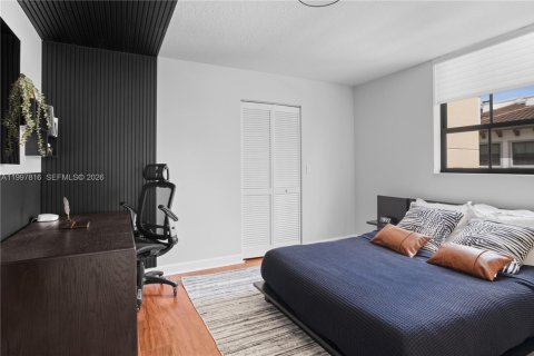 Снять в аренду квартиру в Майами, Флорида 3 спальни, 159.61м2, № 2067165 - фото 6