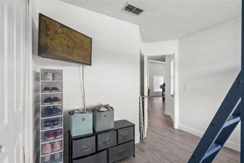 Villa ou maison à vendre à Tampa, Floride: 3 chambres, 105.26 m2 № 2195828 - photo 17