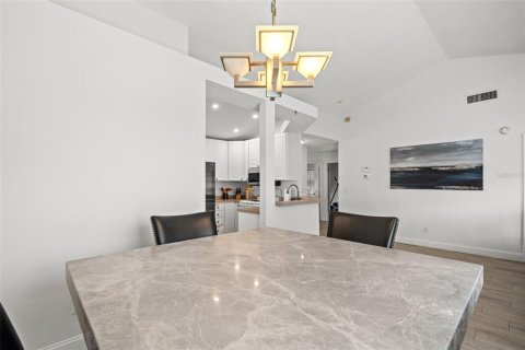 Villa ou maison à vendre à Tampa, Floride: 3 chambres, 105.26 m2 № 2195828 - photo 7