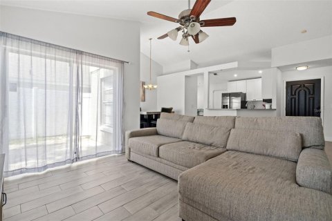 Villa ou maison à vendre à Tampa, Floride: 3 chambres, 105.26 m2 № 2195828 - photo 3