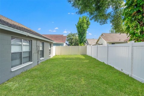 Villa ou maison à vendre à Tampa, Floride: 3 chambres, 105.26 m2 № 2195828 - photo 21