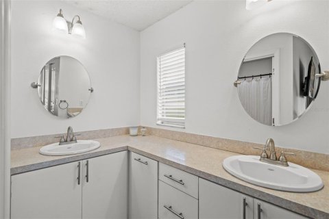 Villa ou maison à vendre à Tampa, Floride: 3 chambres, 105.26 m2 № 2195828 - photo 13