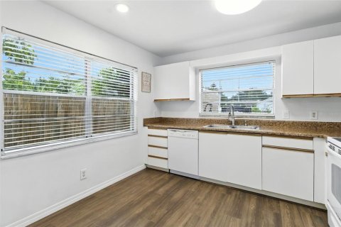 House in Lakeland, Florida 3 bedrooms, 132.66 sq.m. № 1909968 - photo 9