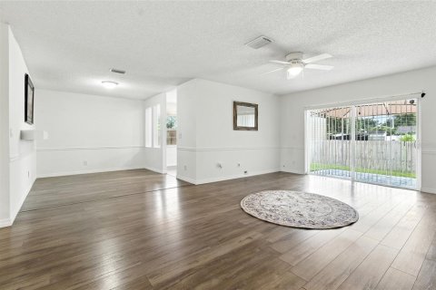 House in Lakeland, Florida 3 bedrooms, 132.66 sq.m. № 1909968 - photo 3