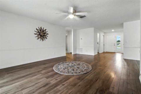 House in Lakeland, Florida 3 bedrooms, 132.66 sq.m. № 1909968 - photo 6