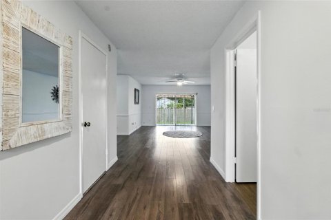 House in Lakeland, Florida 3 bedrooms, 132.66 sq.m. № 1909968 - photo 2