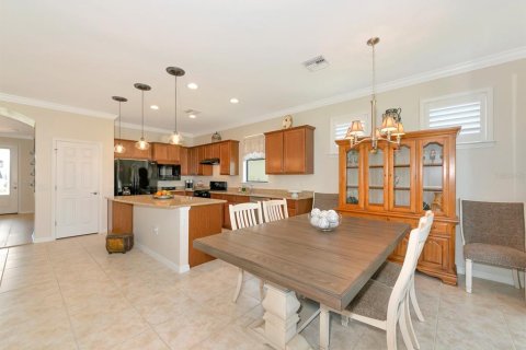 House in Sarasota, Florida 2 bedrooms, 155.61 sq.m. № 1638115 - photo 7