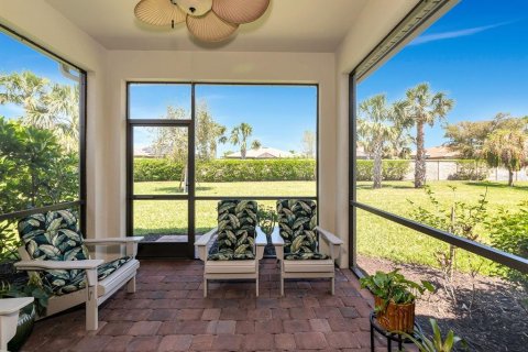 House in Sarasota, Florida 2 bedrooms, 155.61 sq.m. № 1638115 - photo 24