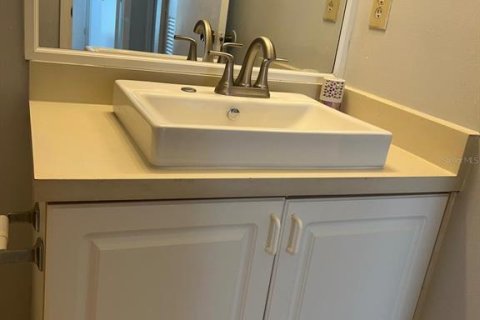Condo in Tampa, Florida, 1 bedroom  № 1724577 - photo 10