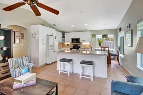 Casa en venta en Miramar, Florida, 3 dormitorios, 180.88 m2 № 1728034 - foto 18