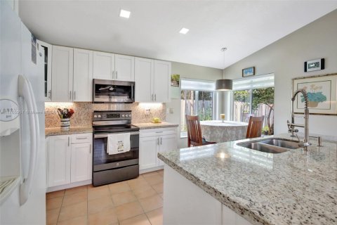 Casa en venta en Miramar, Florida, 3 dormitorios, 180.88 m2 № 1728034 - foto 12