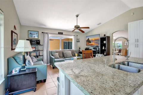 Casa en venta en Miramar, Florida, 3 dormitorios, 180.88 m2 № 1728034 - foto 17