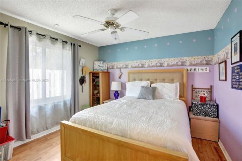 Casa en venta en Miramar, Florida, 3 dormitorios, 180.88 m2 № 1728034 - foto 28