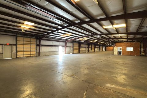 Immobilier commercial à louer à Punta Gorda, Floride № 2125507 - photo 6