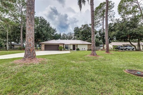 House in Lakeland, Florida 4 bedrooms, 191.66 sq.m. № 1917164 - photo 2