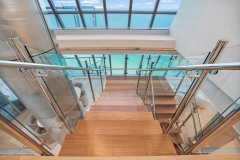 Condominio en venta en Sunny Isles Beach, Florida, 6 dormitorios, 774.06 m2 № 2028902 - foto 13