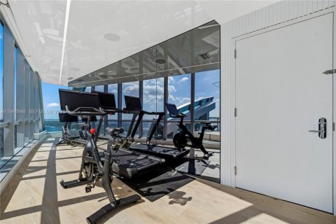 Condominio en venta en Sunny Isles Beach, Florida, 6 dormitorios, 774.06 m2 № 2028902 - foto 20