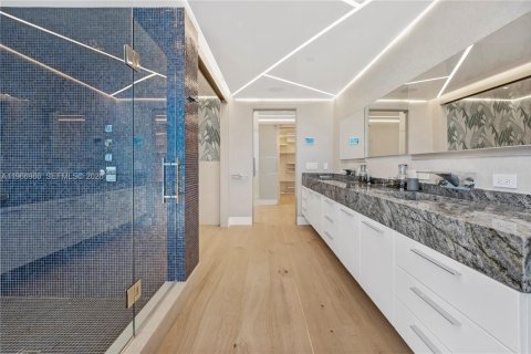 Condominio en venta en Sunny Isles Beach, Florida, 6 dormitorios, 774.06 m2 № 2028902 - foto 23