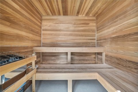 Condominio en venta en Sunny Isles Beach, Florida, 6 dormitorios, 774.06 m2 № 2028902 - foto 19