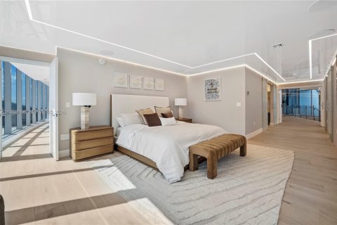 Condominio en venta en Sunny Isles Beach, Florida, 6 dormitorios, 774.06 m2 № 2028902 - foto 15