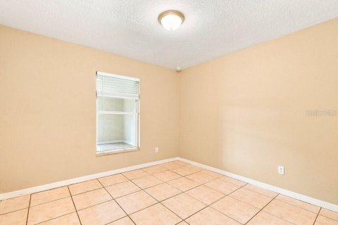 House in Kissimmee, Florida 3 bedrooms, 164.9 sq.m. № 2385802 - photo 12