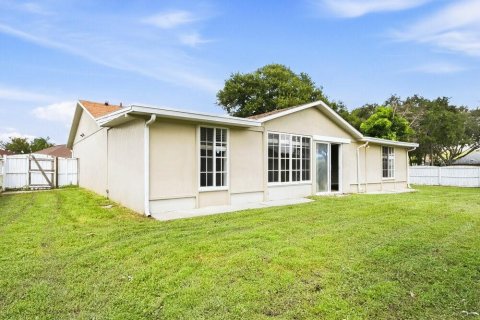 House in Kissimmee, Florida 3 bedrooms, 164.9 sq.m. № 2385802 - photo 15