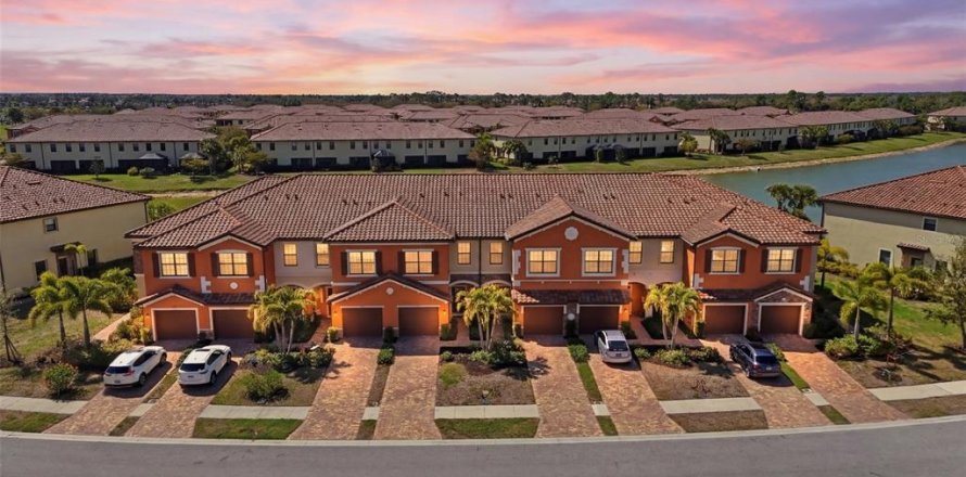 Touwnhouse à Venice, Floride 3 chambres, 181.07 m2 № 2166026