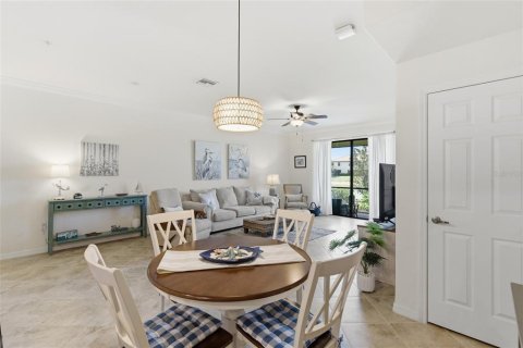 Touwnhouse à vendre à Venice, Floride: 3 chambres, 181.07 m2 № 2166026 - photo 10
