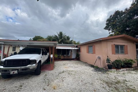 House in West Park, Florida 3 bedrooms, 118.54 sq.m. № 2003086