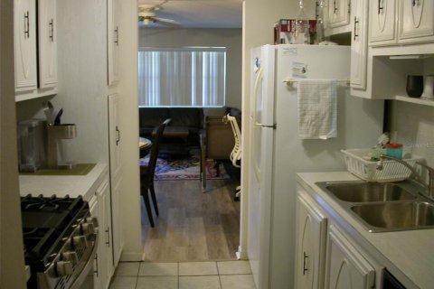 Condominio en alquiler en Saint Petersburg, Florida, 2 dormitorios, 93.83 m2 № 1800320 - foto 6