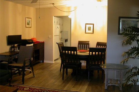 Condominio en alquiler en Saint Petersburg, Florida, 2 dormitorios, 93.83 m2 № 1800320 - foto 3