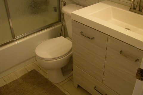 Condominio en alquiler en Saint Petersburg, Florida, 2 dormitorios, 93.83 m2 № 1800320 - foto 13