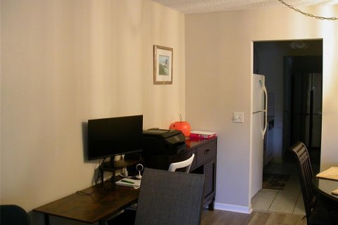 Condominio en alquiler en Saint Petersburg, Florida, 2 dormitorios, 93.83 m2 № 1800320 - foto 4