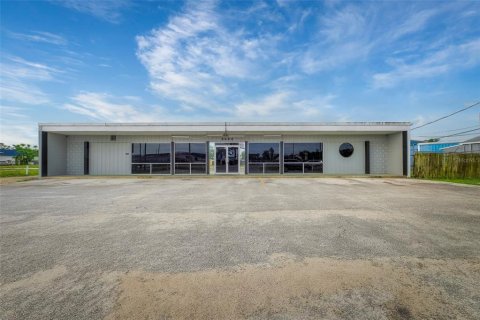 Commercial property in Orlando, Florida № 2122113