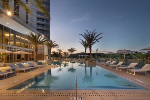 Condo in North Miami Beach, Florida, 2 bedrooms  № 1897735 - photo 21