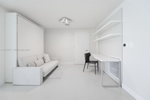 Снять в аренду кондоминиум в Холливуд, Флорида 2 спальни, 157.1м2, № 2041566 - фото 8