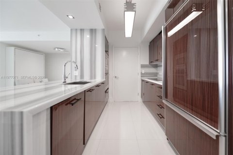 Снять в аренду кондоминиум в Холливуд, Флорида 2 спальни, 157.1м2, № 2041566 - фото 13