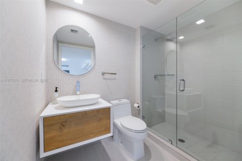 Снять в аренду кондоминиум в Холливуд, Флорида 2 спальни, 157.1м2, № 2041566 - фото 10